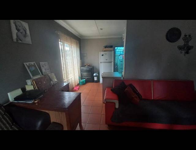 5 BEDROOM HOUSE FOR SALE IN PRETORIA GARDENS